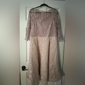 Beautiful dust rose Teri Jon size 18 dress. Wore it once but lost the belt